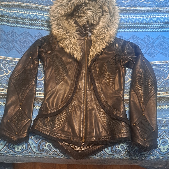 Source Unknown Brown and Cream Leather Jacket with Fur Trim